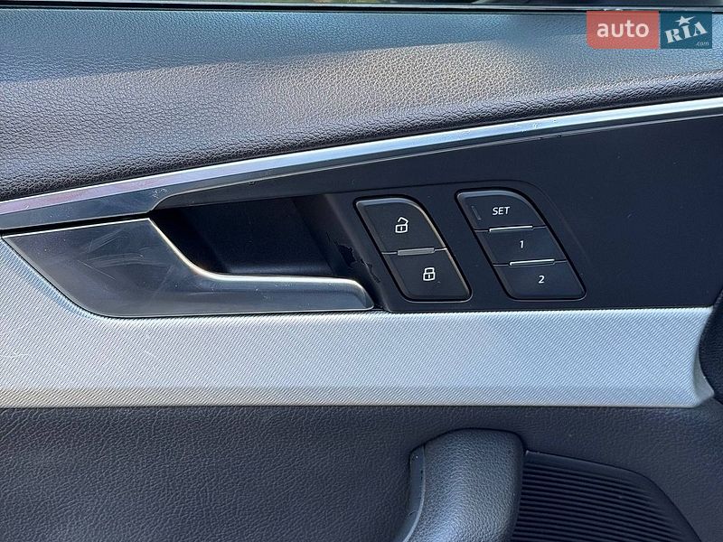 Седан Audi A4 2015 в Стрию