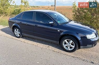 Седан Audi A4 2003 в Волочиске