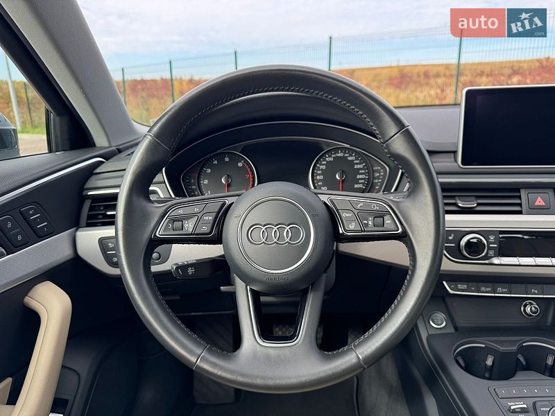 Седан Audi A4 2016 в Ровно
