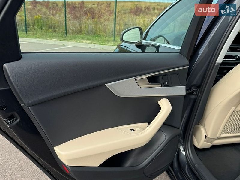 Седан Audi A4 2016 в Ровно