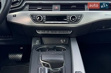 Седан Audi A4 2016 в Ровно