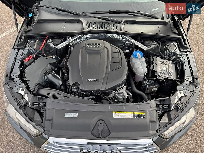 Седан Audi A4 2016 в Ровно