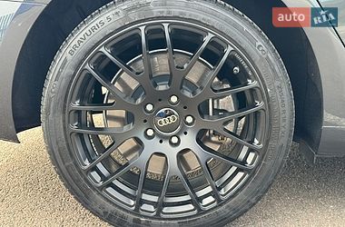 Седан Audi A4 2016 в Ровно