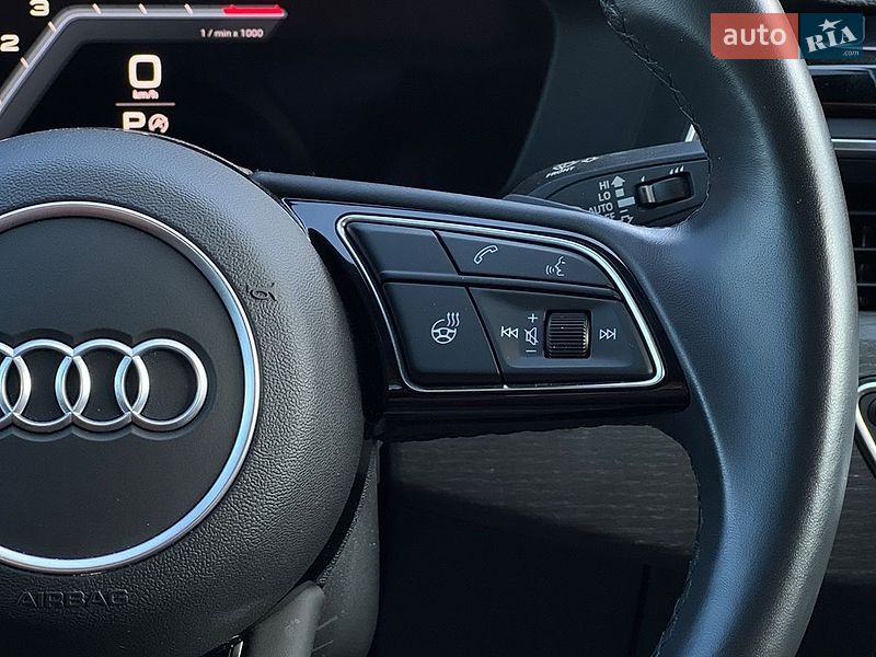 Седан Audi A4 2021 в Львові