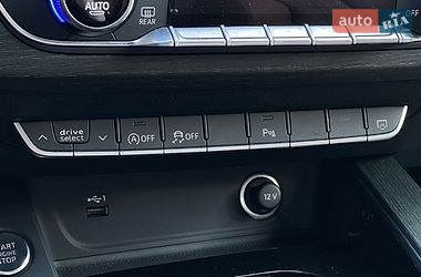 Седан Audi A4 2021 в Львові