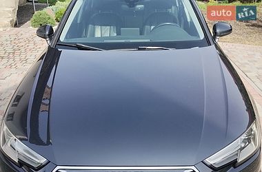 Седан Audi A4 2019 в Львові