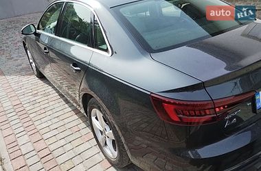 Седан Audi A4 2019 в Львові