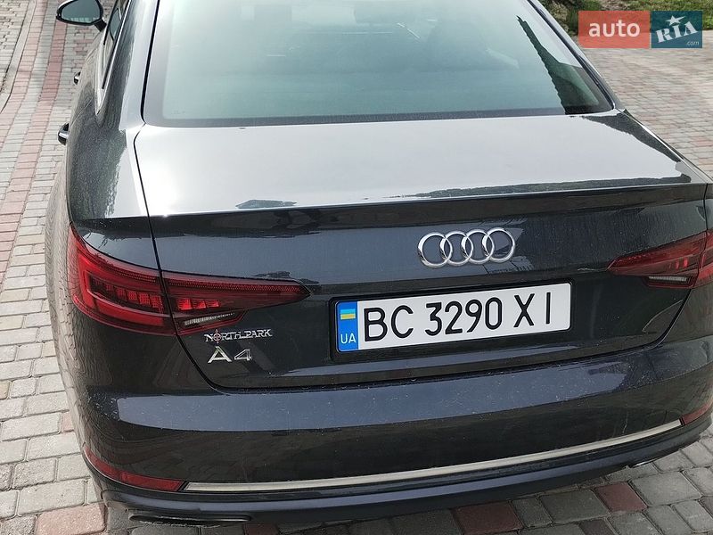 Седан Audi A4 2019 в Львові