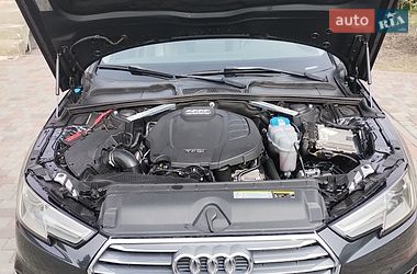 Седан Audi A4 2019 в Львові