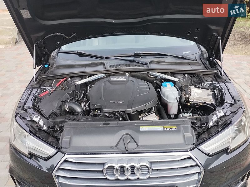 Седан Audi A4 2019 в Львові