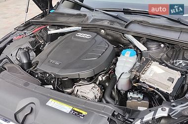 Седан Audi A4 2019 в Львові