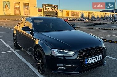 Седан Audi A4 2012 в Киеве
