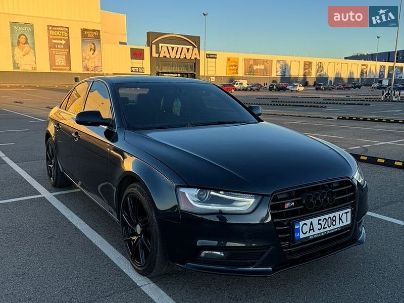 Седан Audi A4 2012 в Киеве