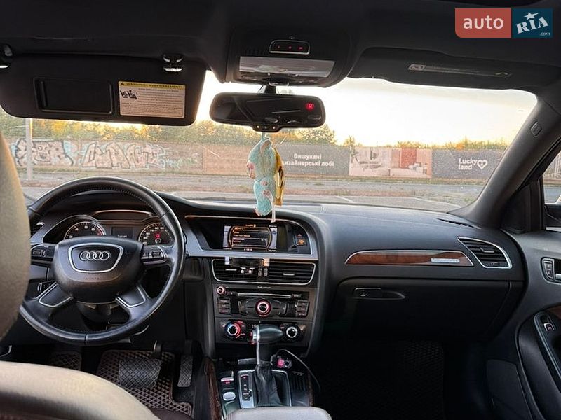 Седан Audi A4 2012 в Киеве