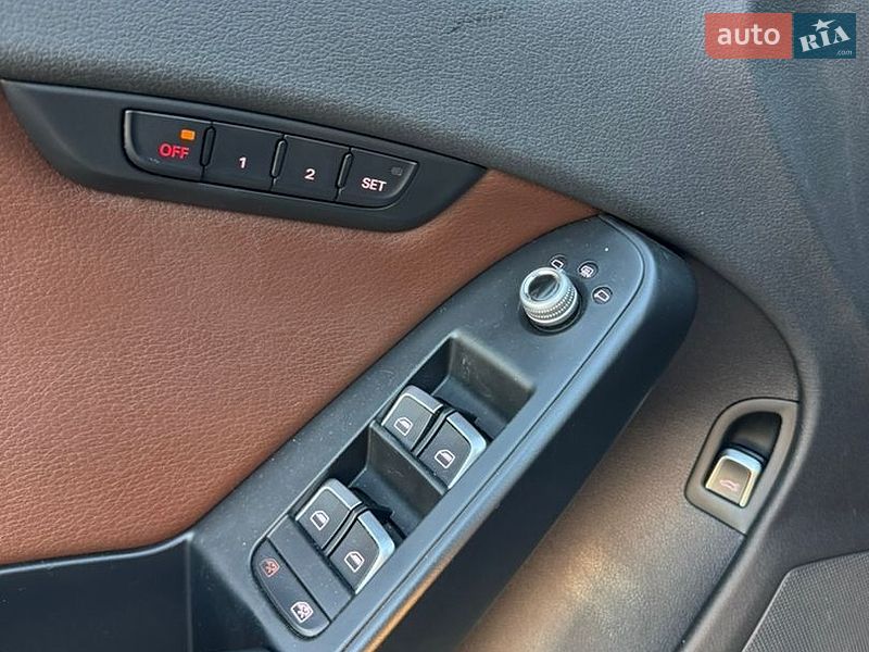 Седан Audi A4 2012 в Киеве