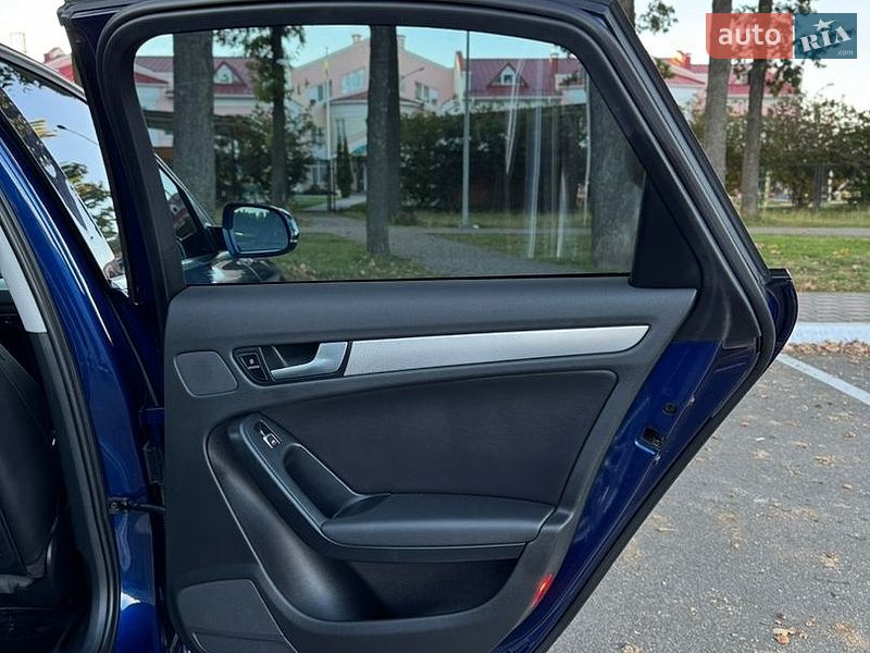 Седан Audi A4 2014 в Києві