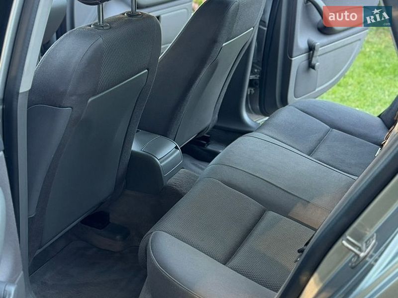 Седан Audi A4 2004 в Вишнівці