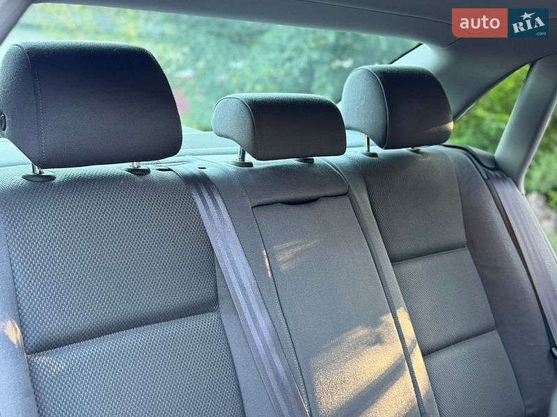 Седан Audi A4 2004 в Вишнівці