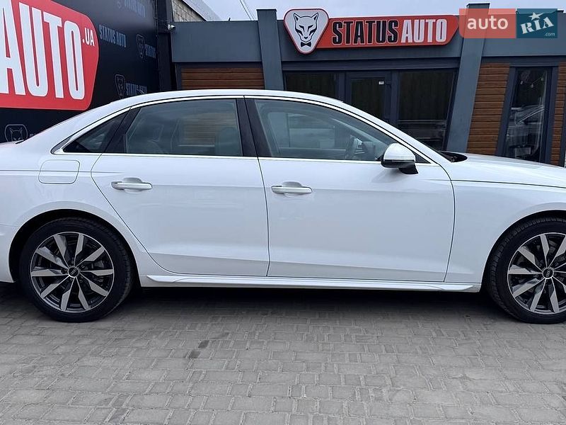 Седан Audi A4 2023 в Вінниці