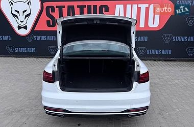 Седан Audi A4 2023 в Вінниці