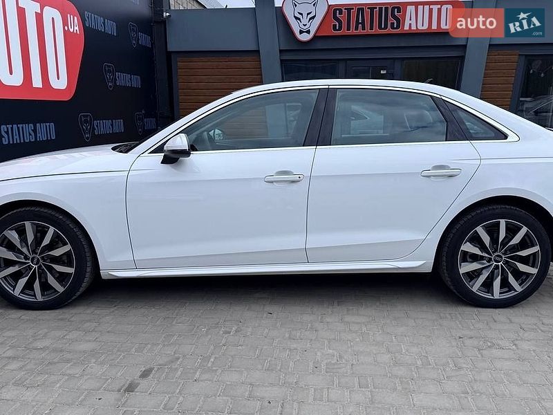 Седан Audi A4 2023 в Вінниці