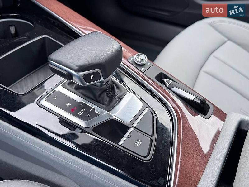 Седан Audi A4 2023 в Вінниці