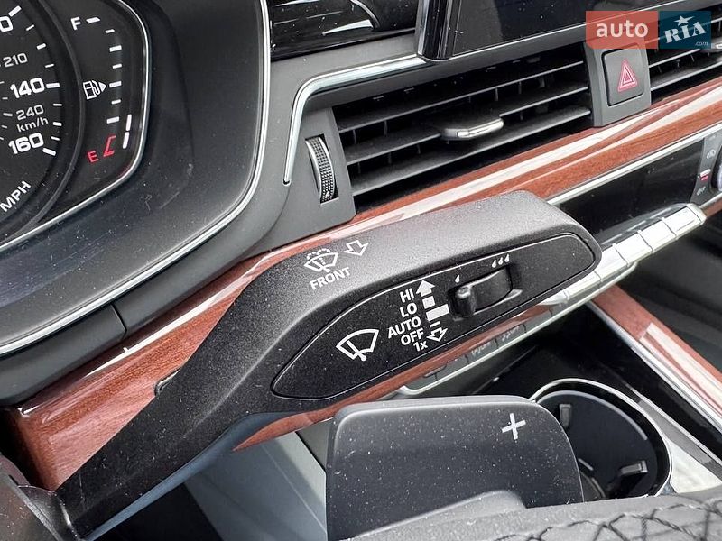 Седан Audi A4 2023 в Вінниці