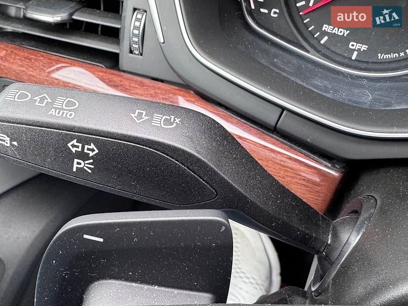 Седан Audi A4 2023 в Вінниці