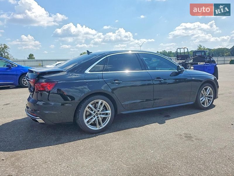 Седан Audi A4 2021 в Киеве