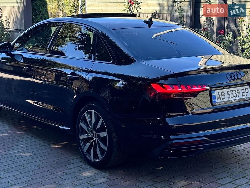 Седан Audi A4 2022 в Вінниці