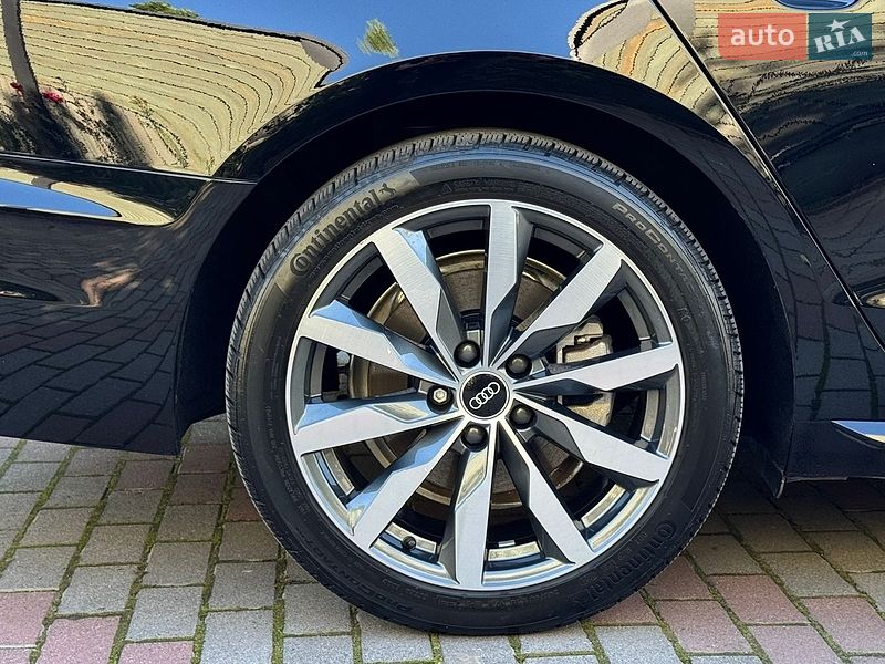 Седан Audi A4 2022 в Вінниці