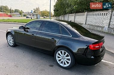 Седан Audi A4 2014 в Виннице