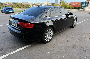 Седан Audi A4 2014 в Виннице