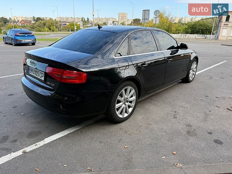 Седан Audi A4 2014 в Виннице