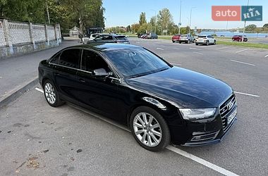 Седан Audi A4 2014 в Виннице