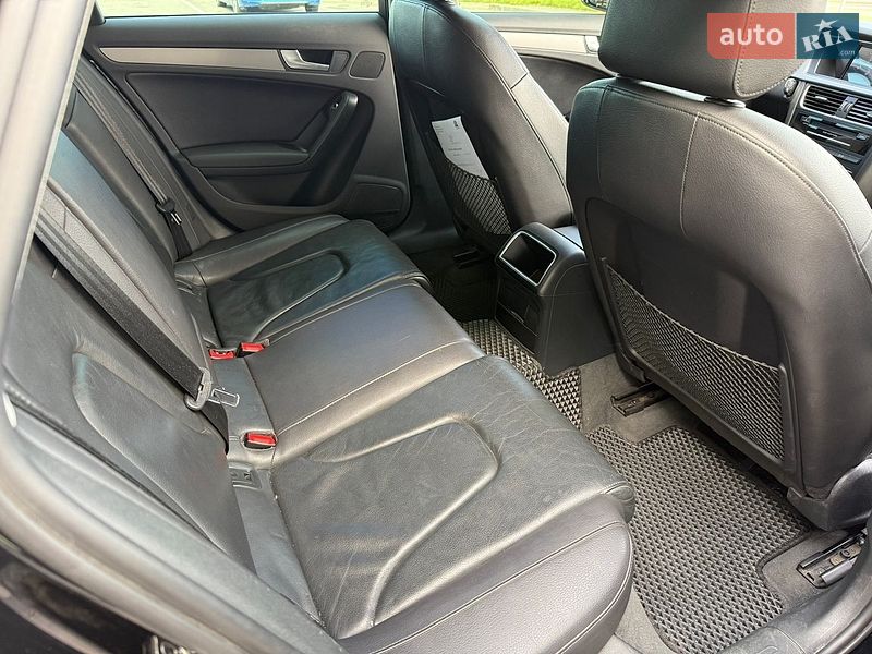 Седан Audi A4 2014 в Виннице