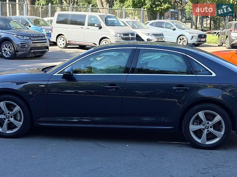 Седан Audi A4 2019 в Львові