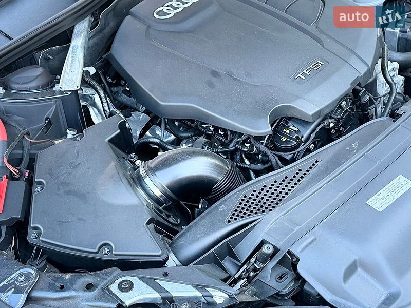 Седан Audi A4 2019 в Львові