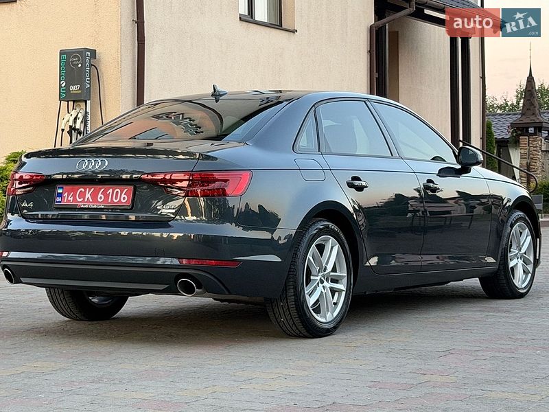 Седан Audi A4 2017 в Стрию