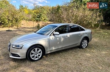 Седан Audi A4 2012 в Одесі