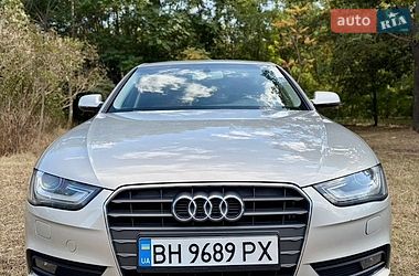 Седан Audi A4 2012 в Одесі