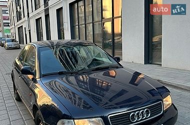Седан Audi A4 1997 в Ровно