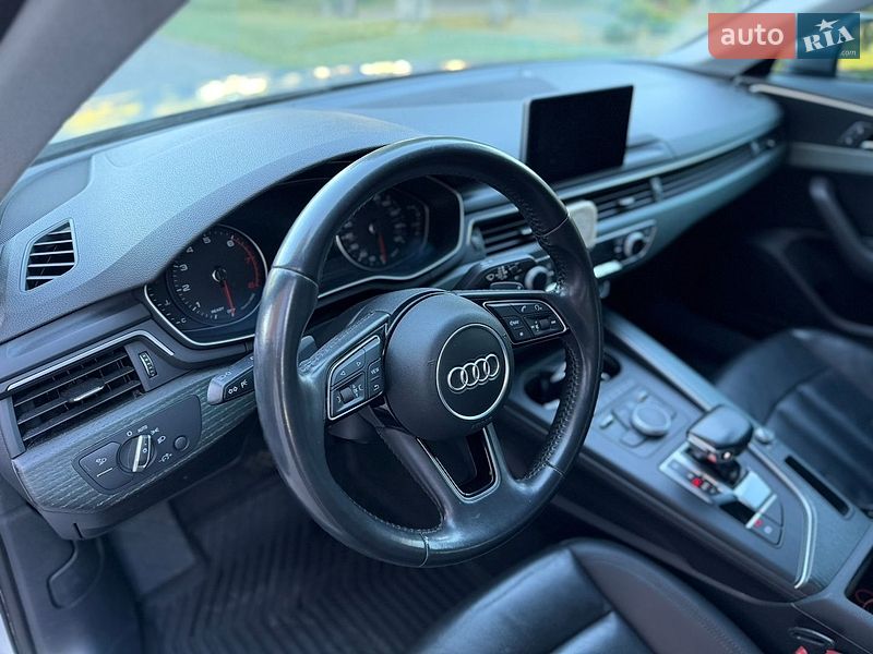 Седан Audi A4 2017 в Хмельницком
