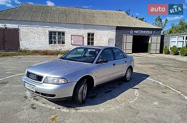 Седан Audi A4 1994 в Глобине
