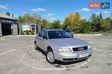Седан Audi A4 1994 в Глобине