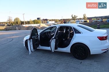 Седан Audi A4 2017 в Львові