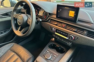 Седан Audi A4 2019 в Виннице