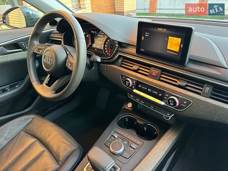 Седан Audi A4 2019 в Виннице