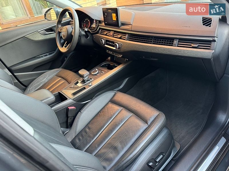 Седан Audi A4 2019 в Виннице