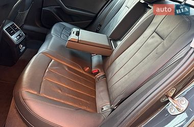 Седан Audi A4 2019 в Виннице